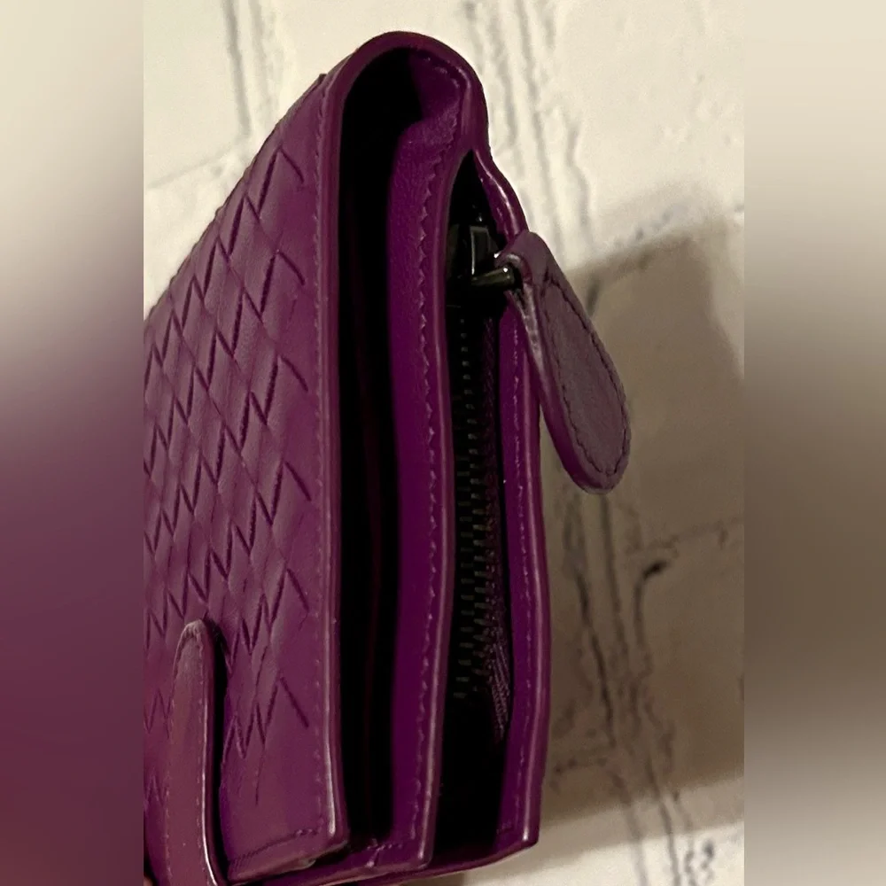 Like New Purple Bottega Veneta Intrecciato Leather Compact Wallet With Box - Picture 9 of 16